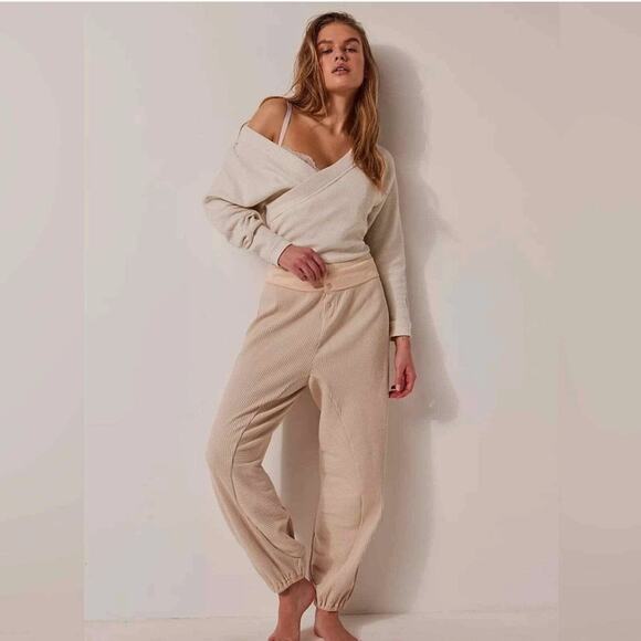 Free People Intimately Lovin
This Feelin Bodysuit NWOT - Picture 2 of 13